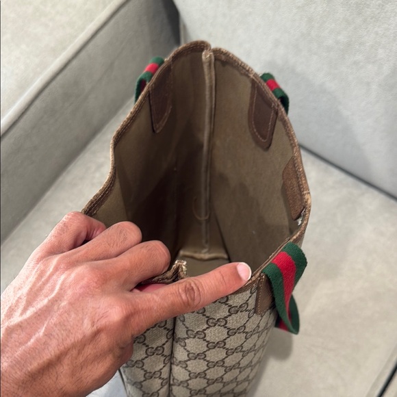 Gucci Cream and Brown Tote Bag with Iconic Monogram - Picture 9 of 10